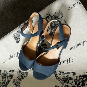 Tommy Hilfiger Women's Navy Blue Open-Toe Ankle-Strap Sandals !